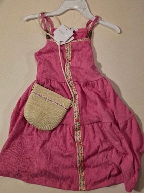 pink tiered sundress with woven straw crossbody Size 7